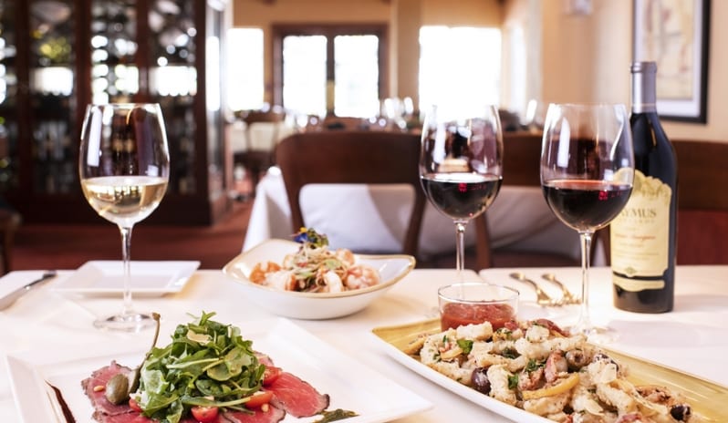 Tradewind Island Grand - Palm Grill Dining